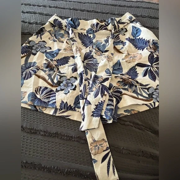 Floral Shorts - Picture 1 of 4
